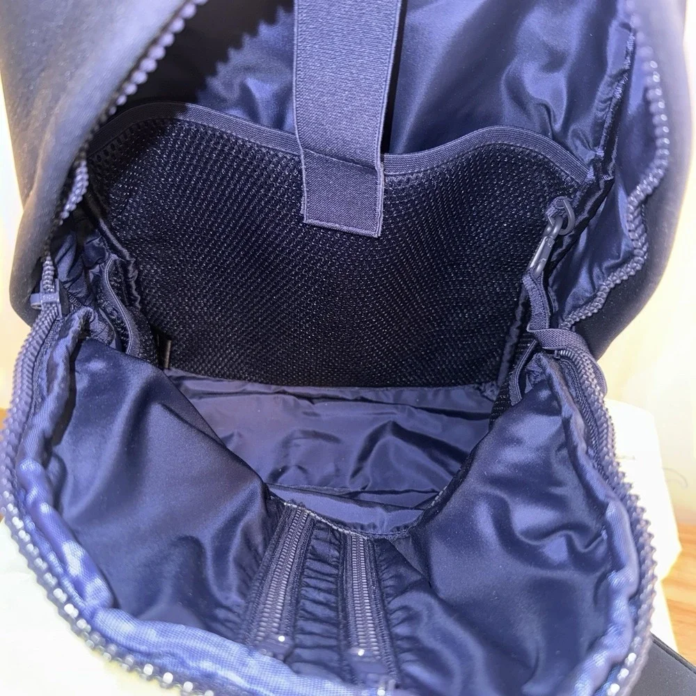 DAGNE DOVER Dakota Neoprene Backpack Diaper Bag Navy Blue 2 Pouches Dust Bag EUC